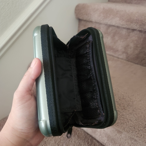 SET OF 2 Rimowa X EVA Air Amenity Cases - Picture 4 of 8